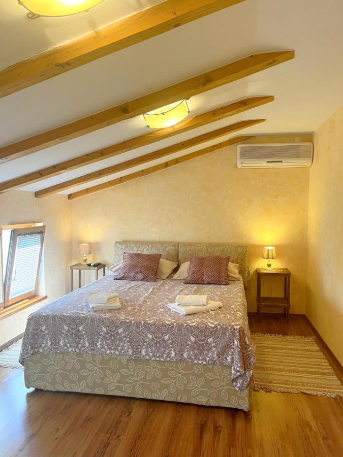 Holiday Home Valmoneda Rovinj Luaran gambar