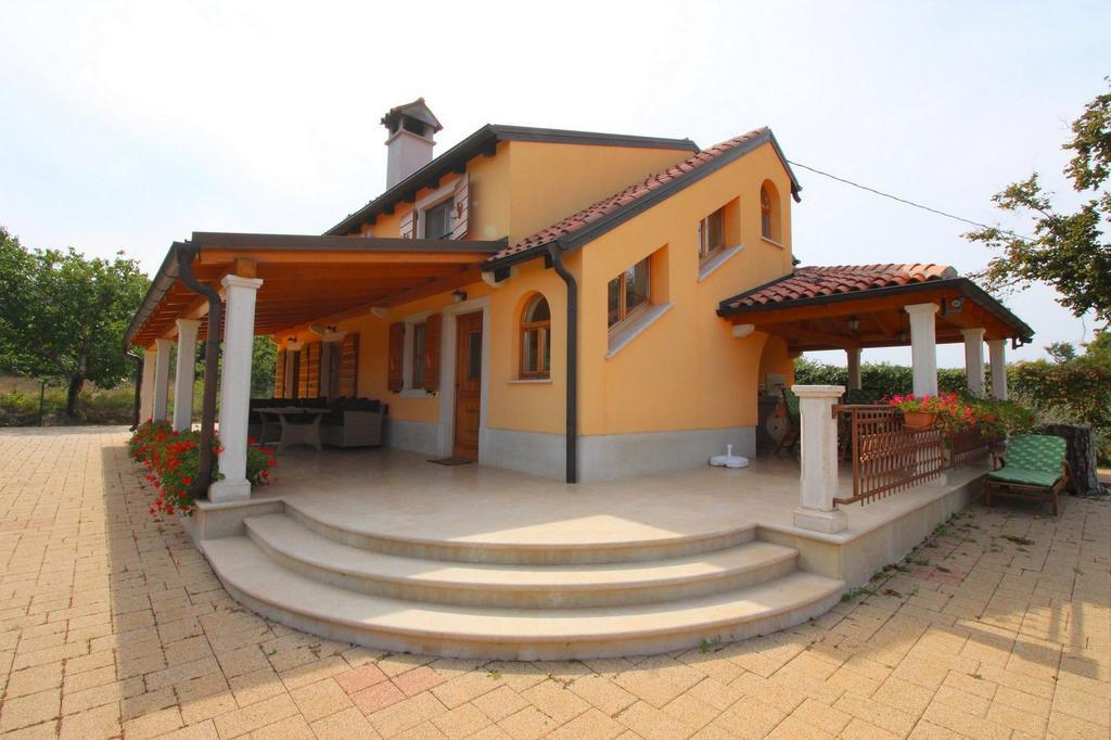 Holiday Home Valmoneda Rovinj Bilik gambar